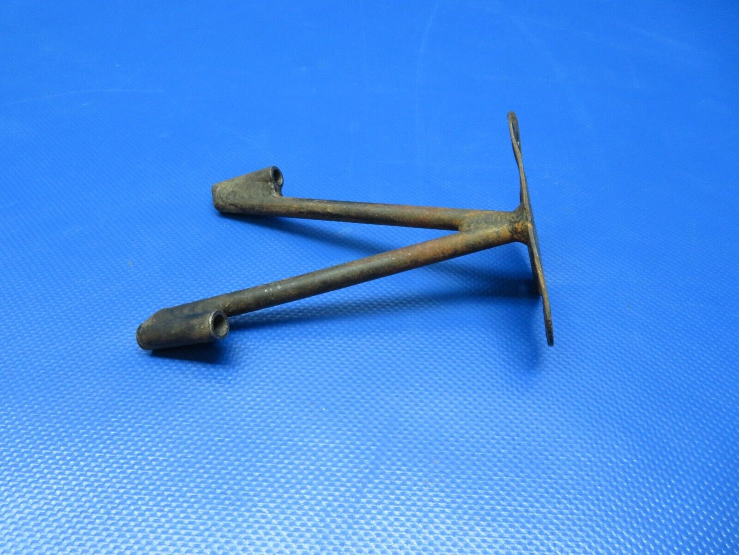 Piper PA-24-180 Engine Control Bracket Assy P/N 21189-00 (1223-240)
