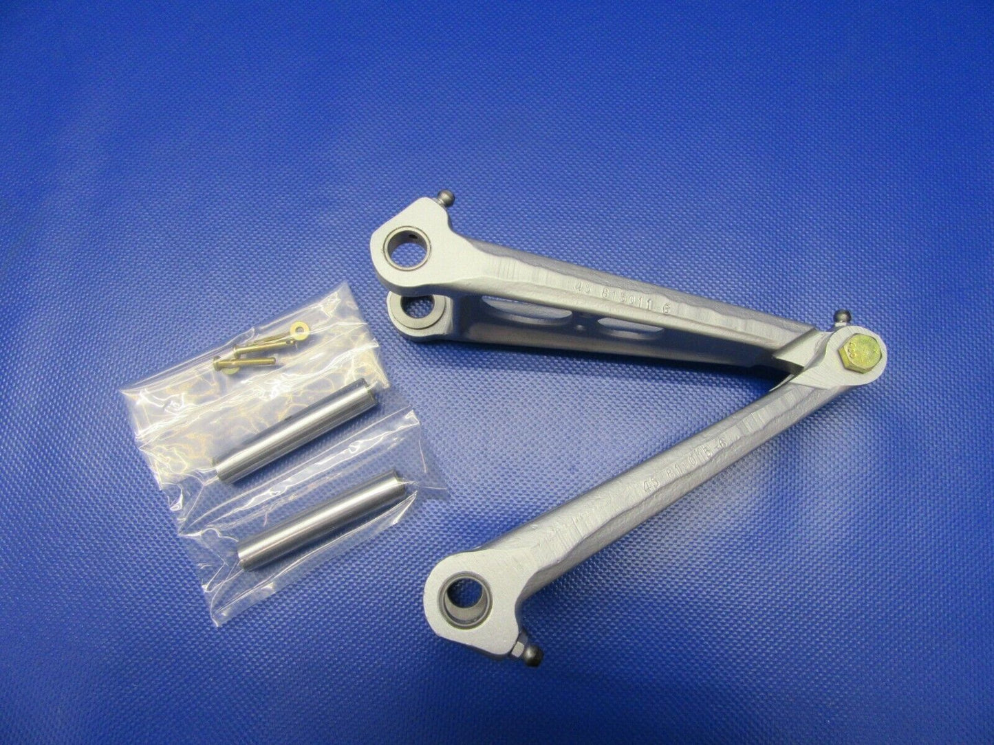 1956 Beech 35 Upper & Lower Torque Knee Assy 45-815011-6, 45-815015-6 (1120-226)