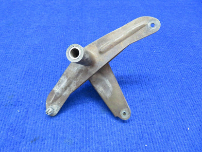 Cessna 182 / 182D Bellcrank Assy LH Flap P/N 0523535 (0722-445)