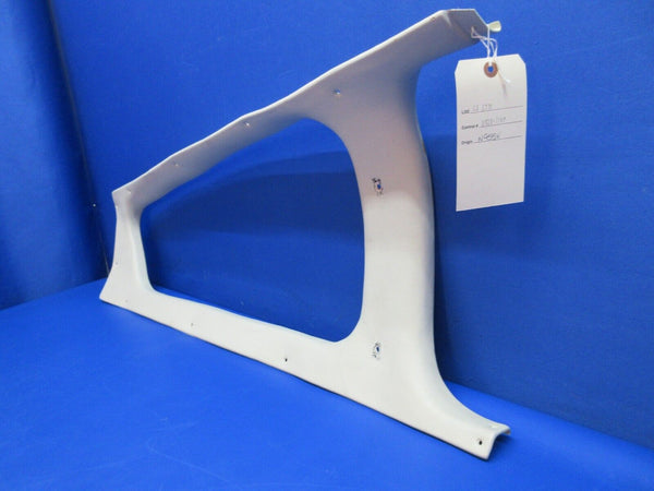 Beech 95-B55 Baron Window Molding Assy  AFT Cabin LH P/N 96-534131-3 (0523-1107)