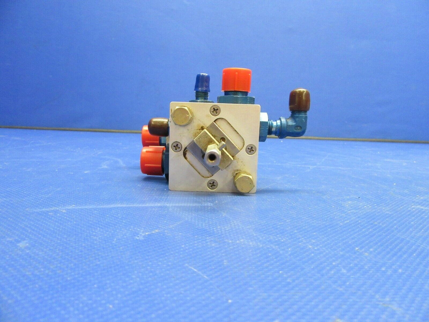 Avi Fuel Selector Valve P/N 36-920004-605, 36-380087-1, 73D84 (0821-465)