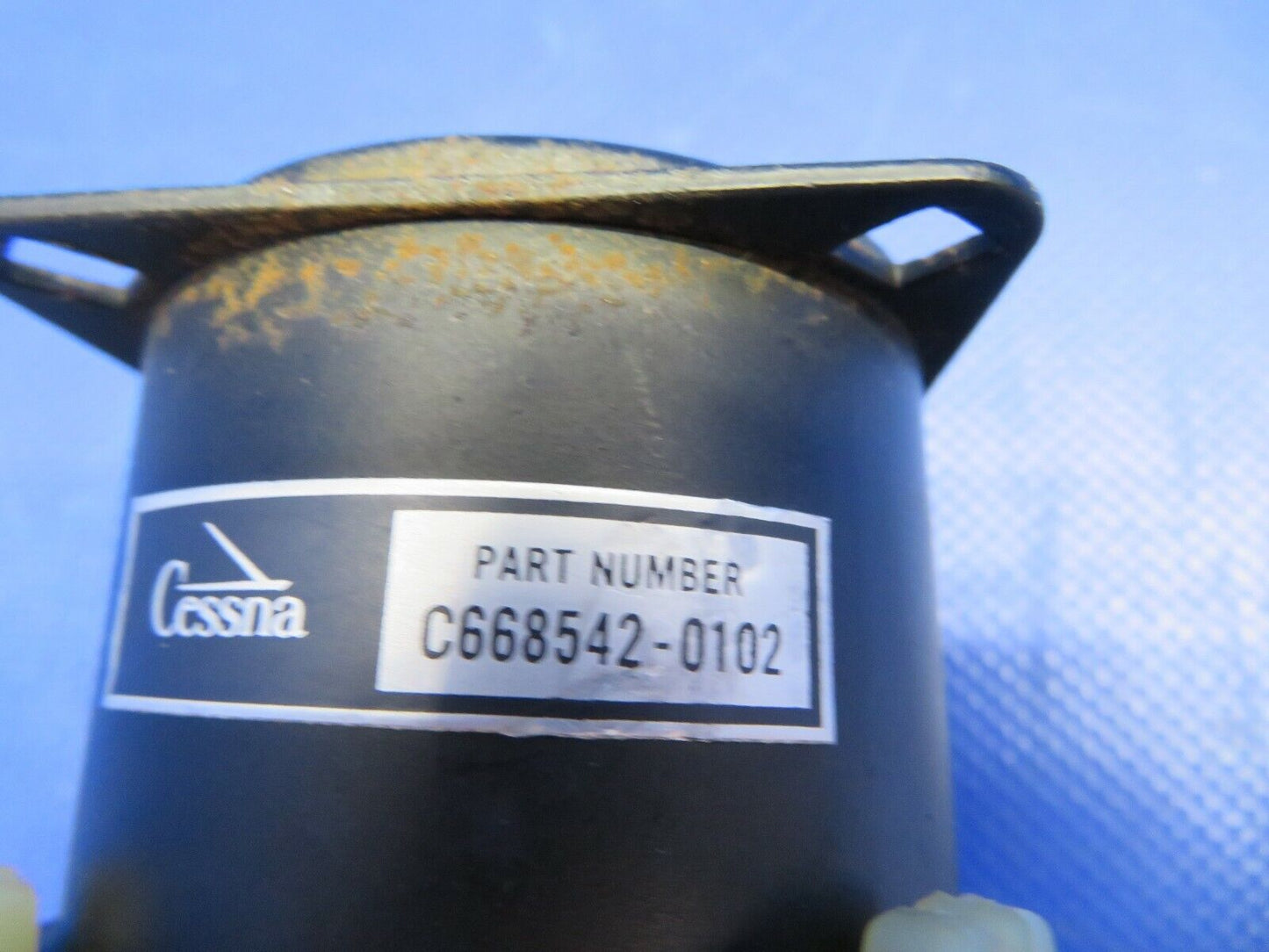 Airborne 1G2-22 Suction Gauge P/N C668542-0102 (1021-124)