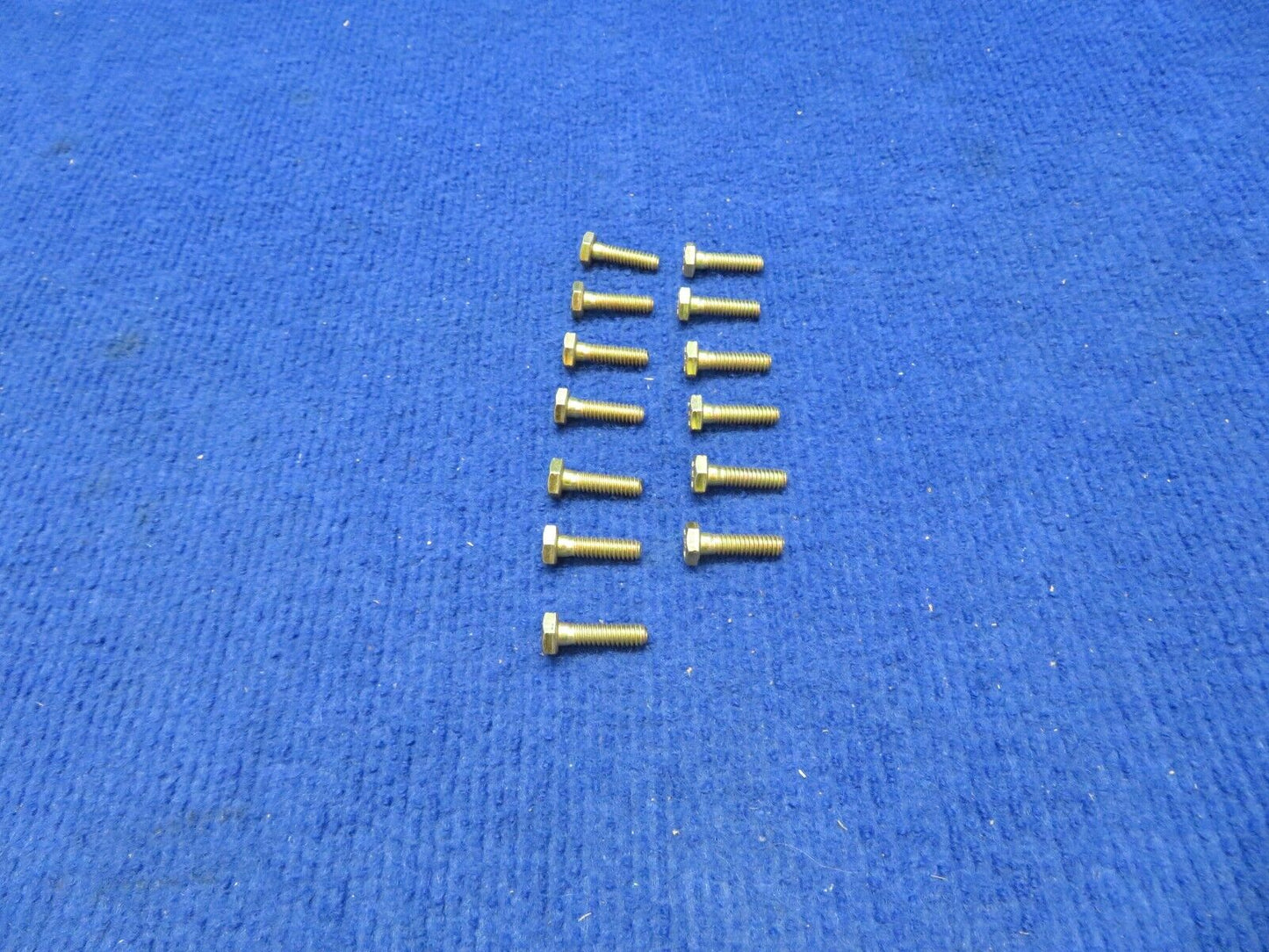 Lycoming Self Tapping Bolt P/N LW31H075 LOT OF 13 NOS (0622-384)