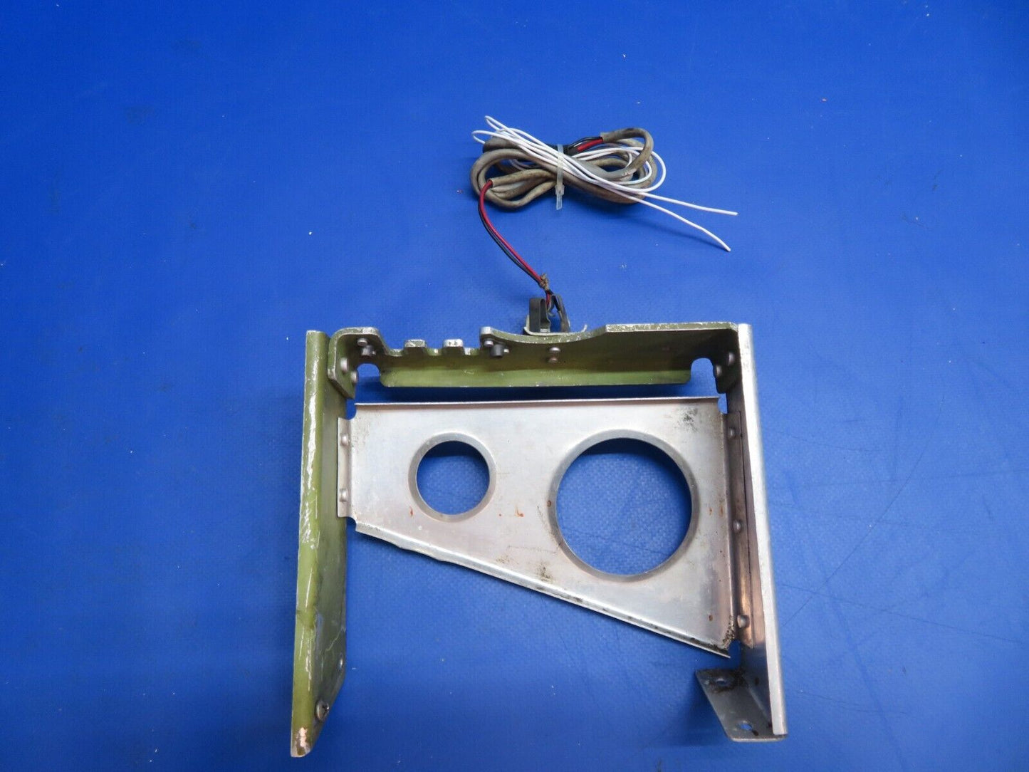 Piper PA-28-201T Dakota Engine Control Bracket Assy P/N 67224-03 (1222-651)