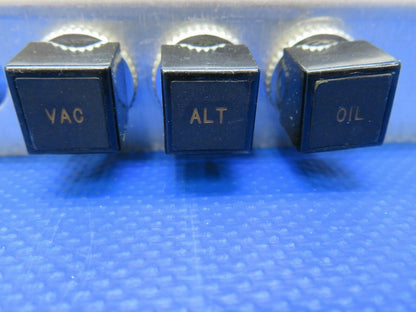 Piper PA-32R-300 Lance Annunciator & Press to Test Lights 1 LOT (0121-306)