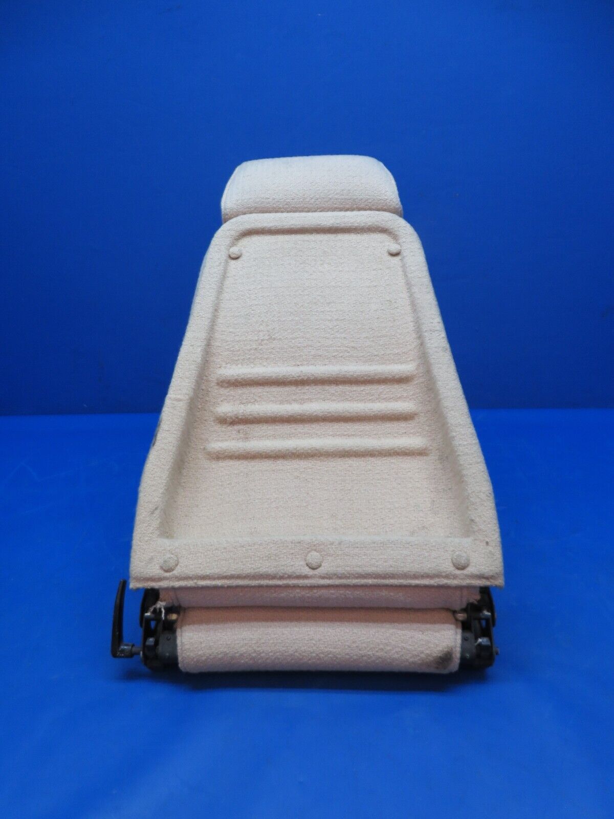 Piper PA-28-236 Dakota LH Rear Seat Assy P/N 96827-22 (0623-647)