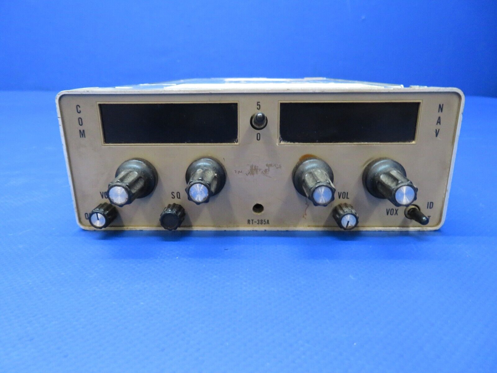 ARC Radio 28V P/N 46660-1100 FOR PARTS (0922-404)