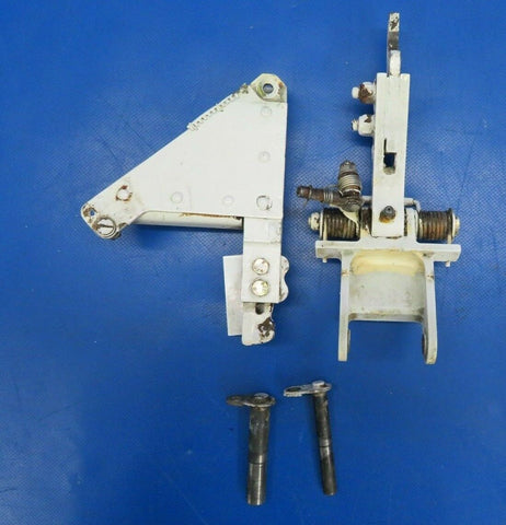 Beech Baron E-55 Up / Down Lock Main Gear RH 60-810092-20, 60-810083-2 (0120-80)