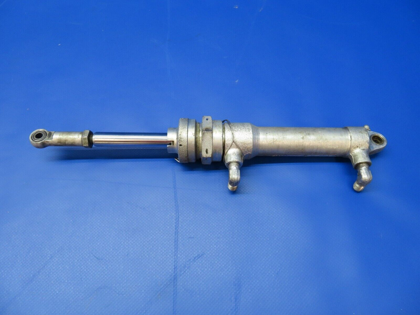 Boeing Hydraulic Actuating Cylinder P/N 4233666 (0922-498)