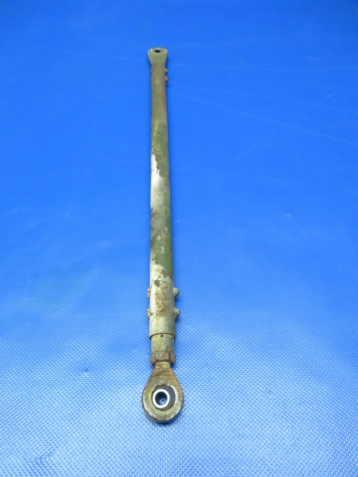 Early Cessna 310 / 310B AFT Tube Assy MG Retract P/N 0840125-200 (1223-228)