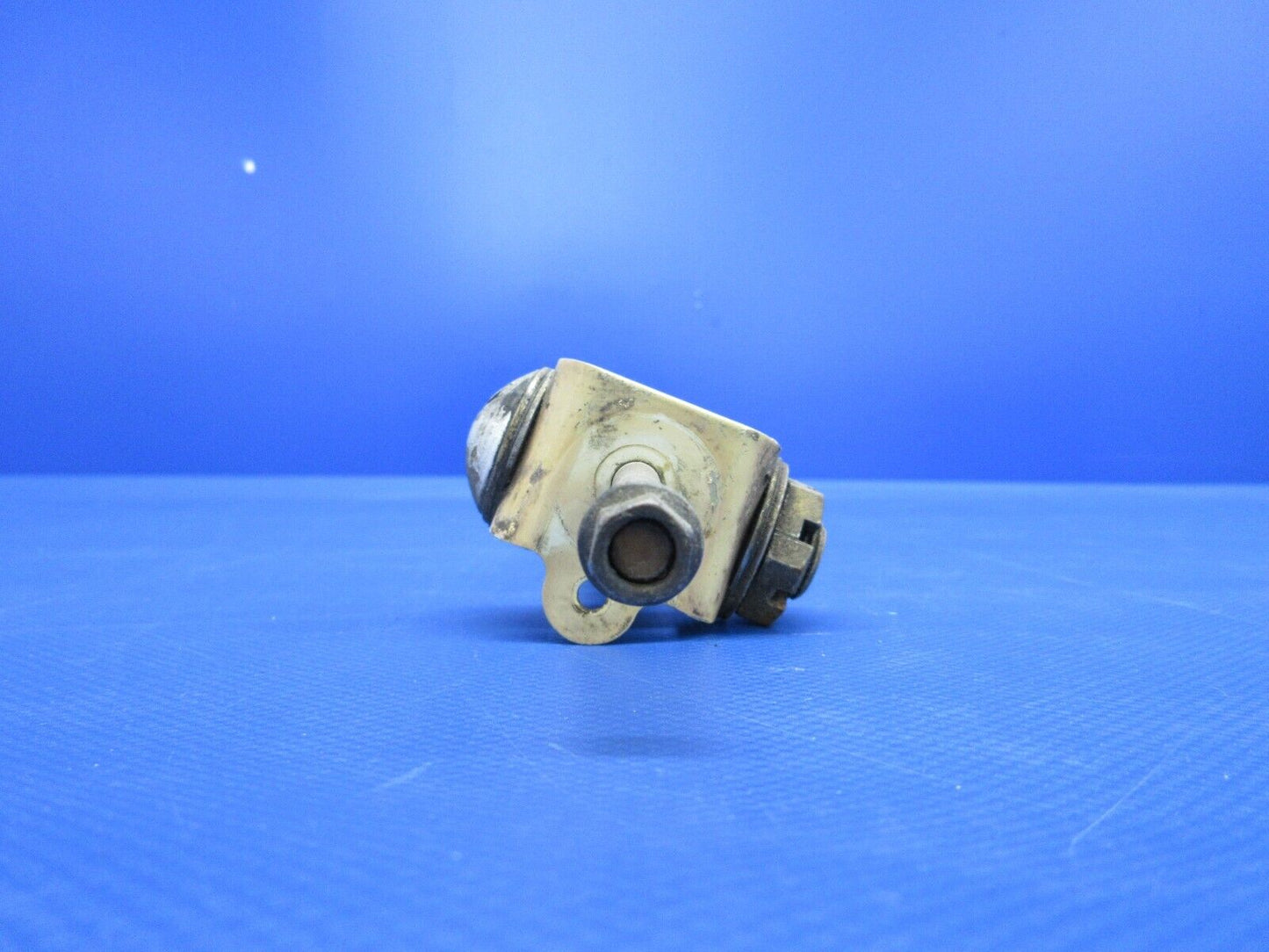 Beech King Air 200 Main Gear Door Link Assembly P/N 101-810126-1 (0324-1005)