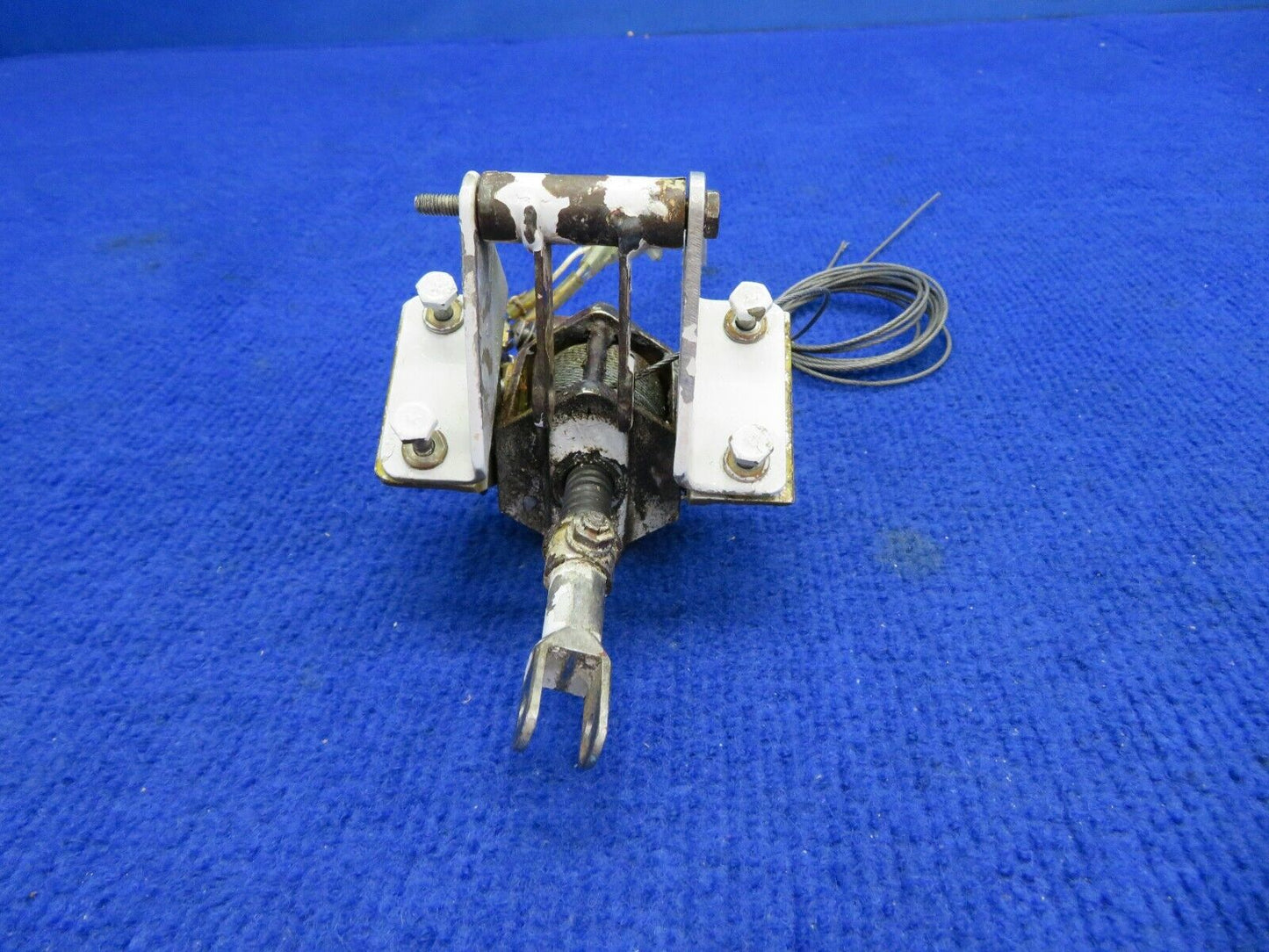 Piper PA-31 Navajo Elevator Trim Tab Screw Assy P/N 53850-00 (0522-354)