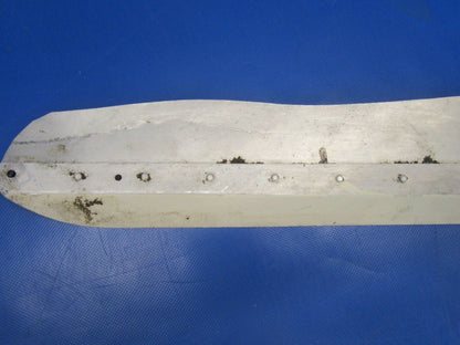 Piper Cherokee PA-28 Cowl Fairing V Channel Lower & Receptacles 1017-108)