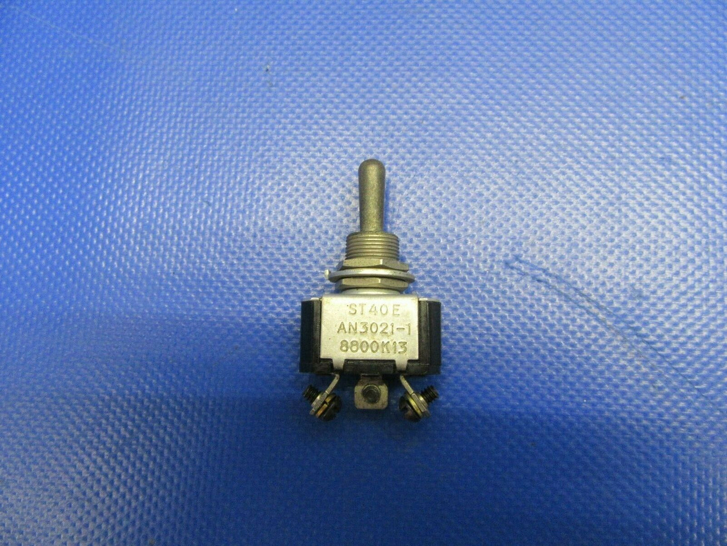 Cessna 210 / P210N Master & Toggle Switches & Panel Lights MS25041 (0421-627)