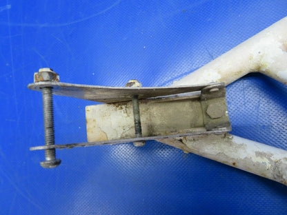 Cessna 310P Truss Assy Drag Brace Nose Gear P/N 5042002-1 (0620-729)