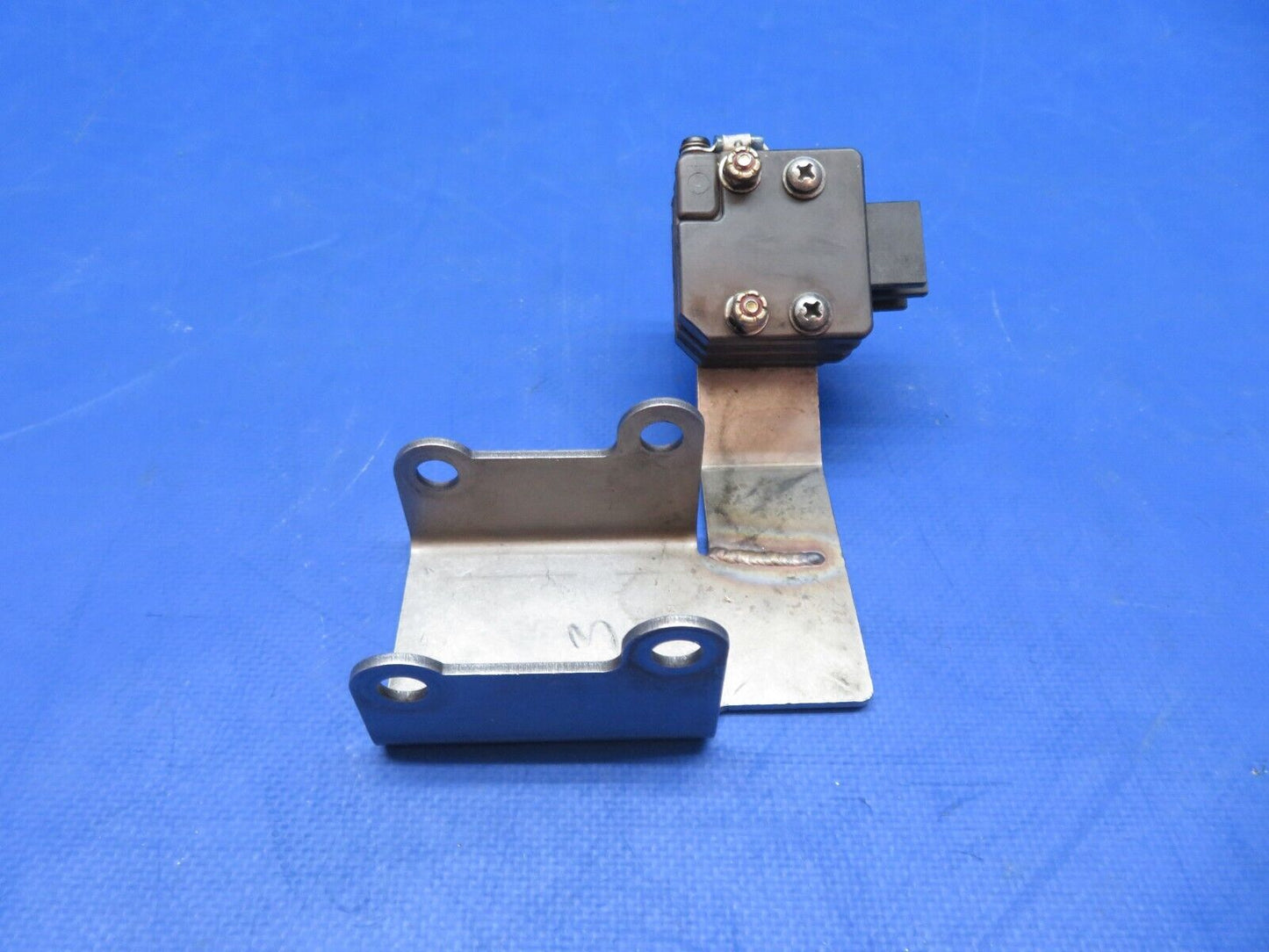 Cessna 310 / 310Q Rapco De-Ice Brush Block P/N RA1543-6 (0923-314)