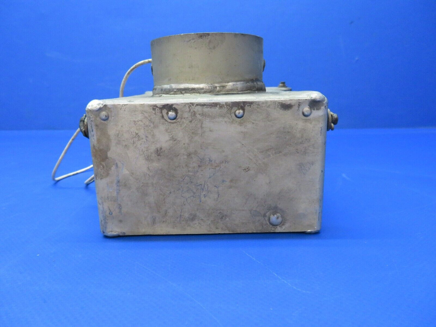 Piper PA-23-250 Aztec Air Distribution Box Assy P/N 32931-00 (1122-341)