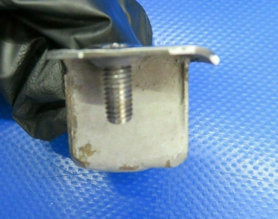 Beech Baron Support Cabin Door Latch Upper 35-410456-33 (0420-31)