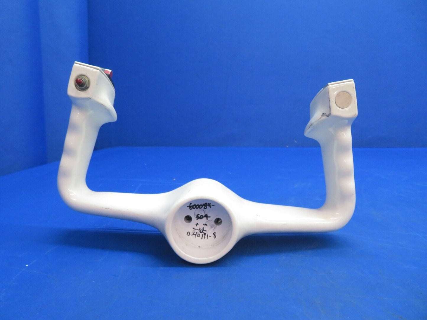 Piper Aerostar 602P Control Wheel / Yoke Co-Pilot P/N 600084-509 (0123-826)