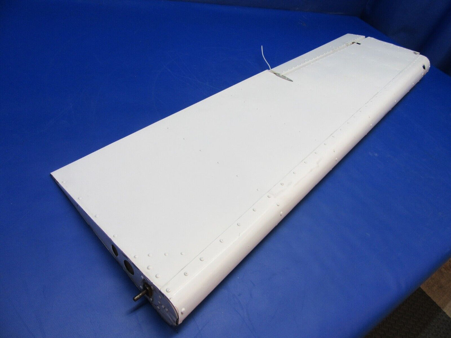 Cessna 401 LH Aileron P/N 5024000-63, Alt P/N 5024000-65 (1022-202)