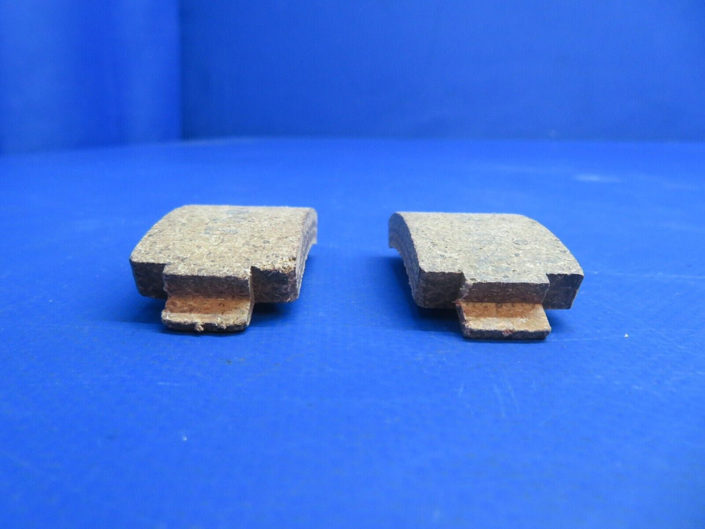 Piper Brake Block P/N 750-033, B27-59-1 LOT OF 2 NOS (1122-572)