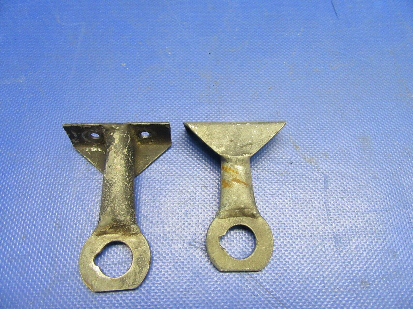 Brantly B2B Front Seats Mounts Lot of 2 (0921-512)