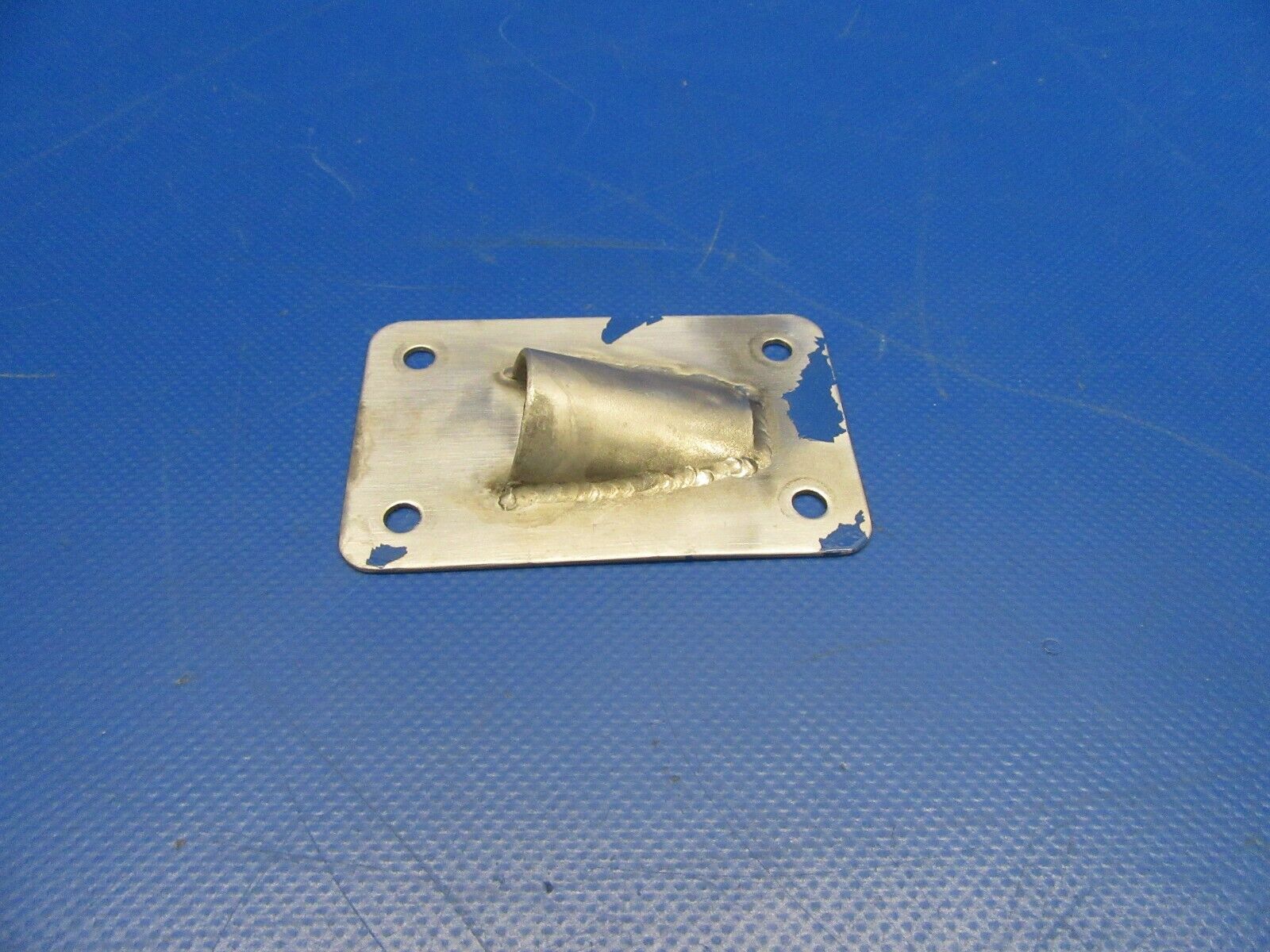 Beech Mast Assy Battery Vent Fairing P/N 002-400001-33 (0519-195)