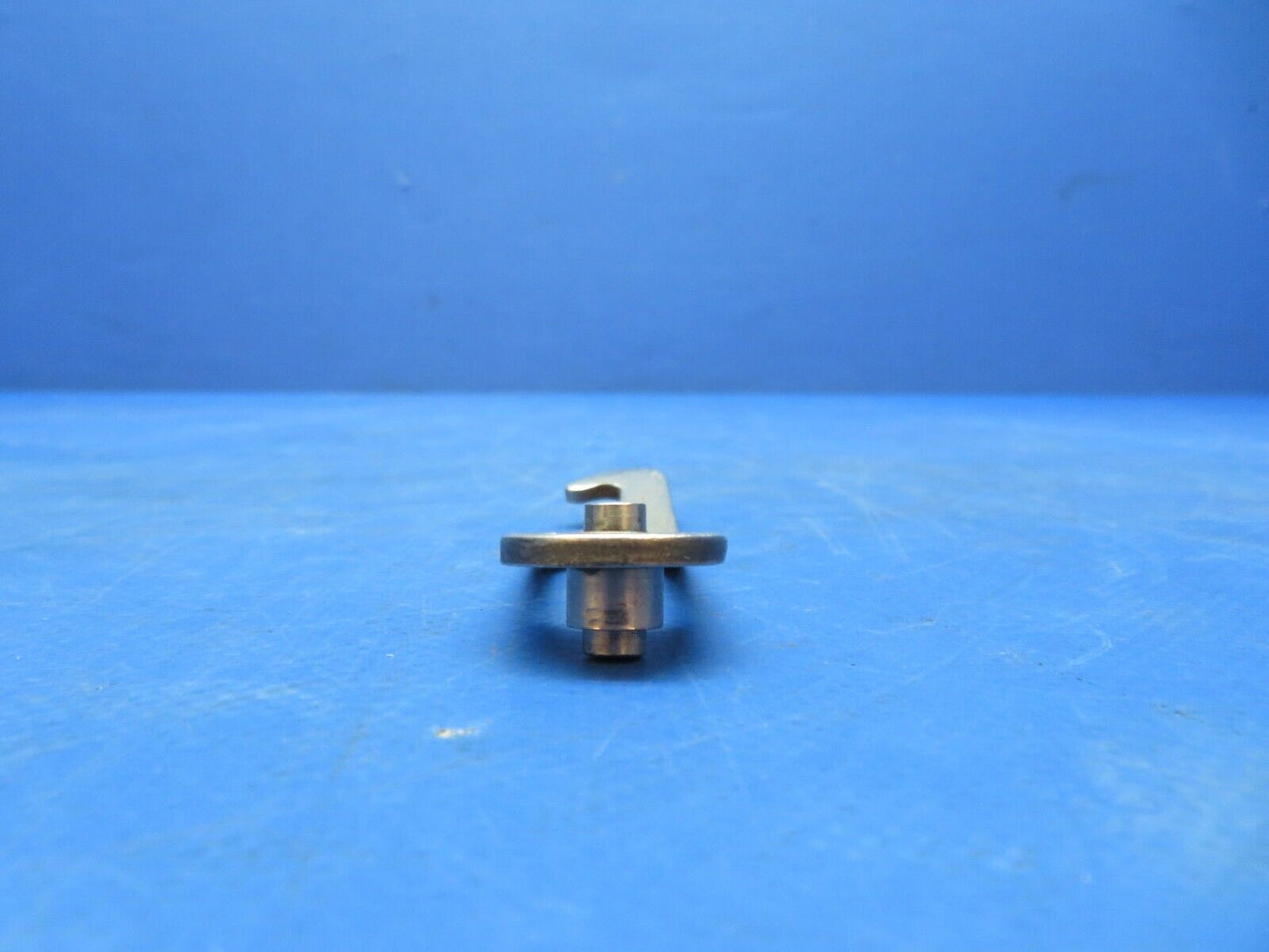 Piper PA-28-180 Auxiliary Door Latch Hook Assy P/N 63036-00 (0923-497)