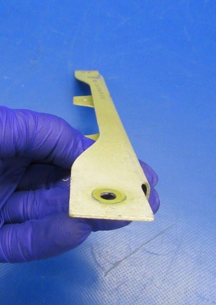 Beech Baron 58P Bracket Evaporator P/N 102-555012-7 (0618-44)