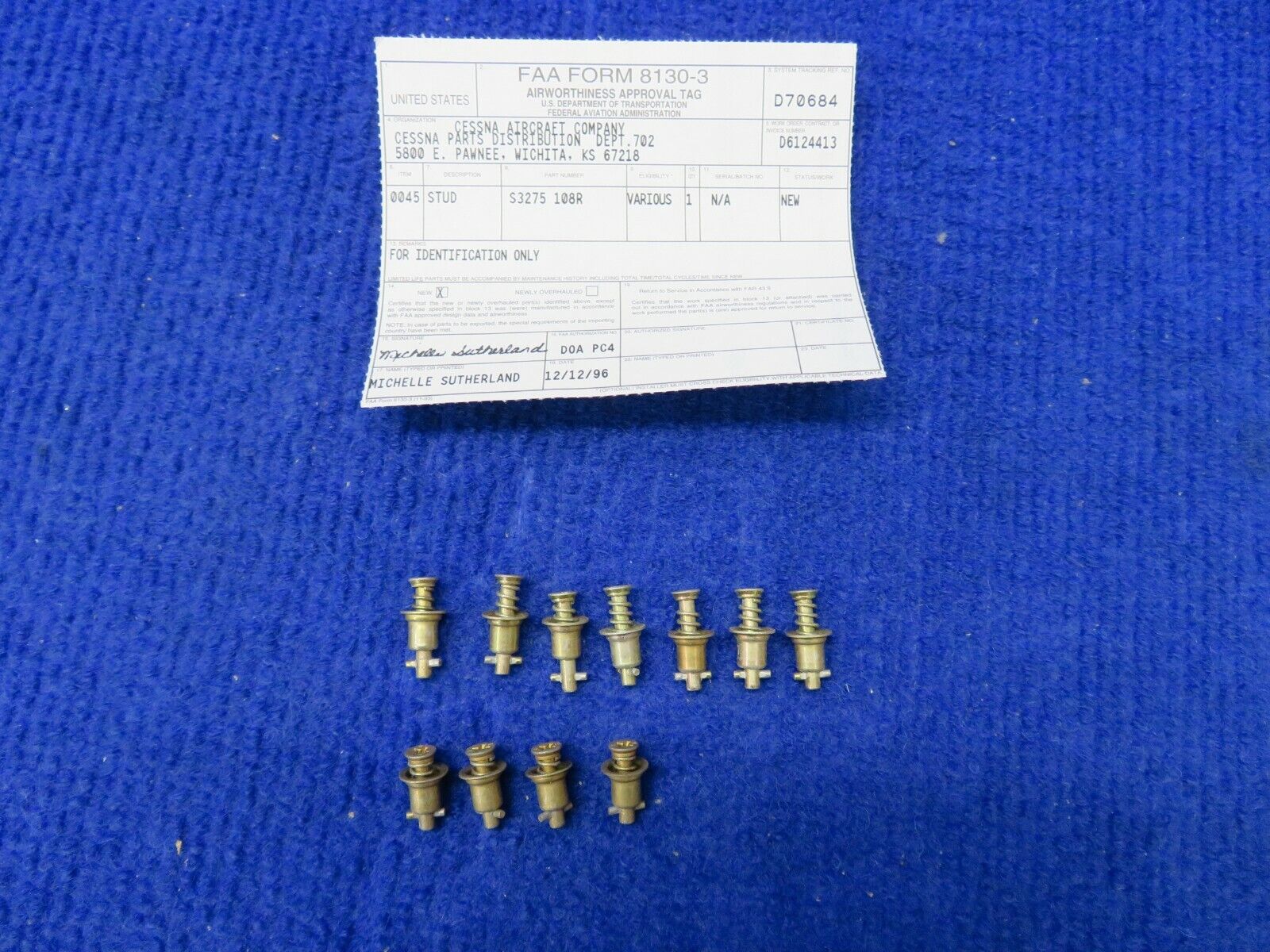 Cessna Camloc Stud P/N S3275-108R LOT OF 11 NOS w/ 8130 (0522-68)