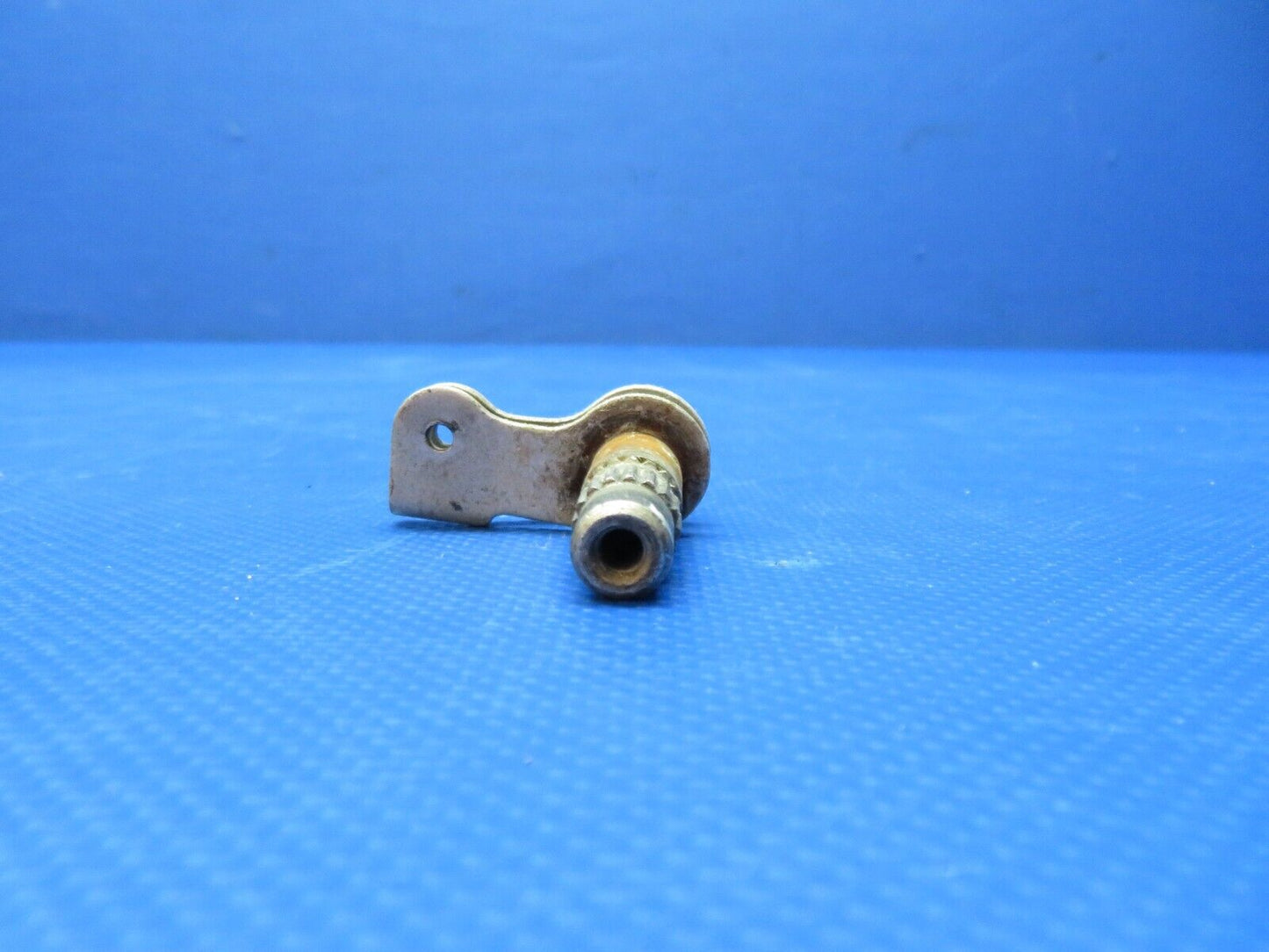 Cessna Shaft Assy LH Cabin Door Latch P/N 1217050-5 (0224-160)