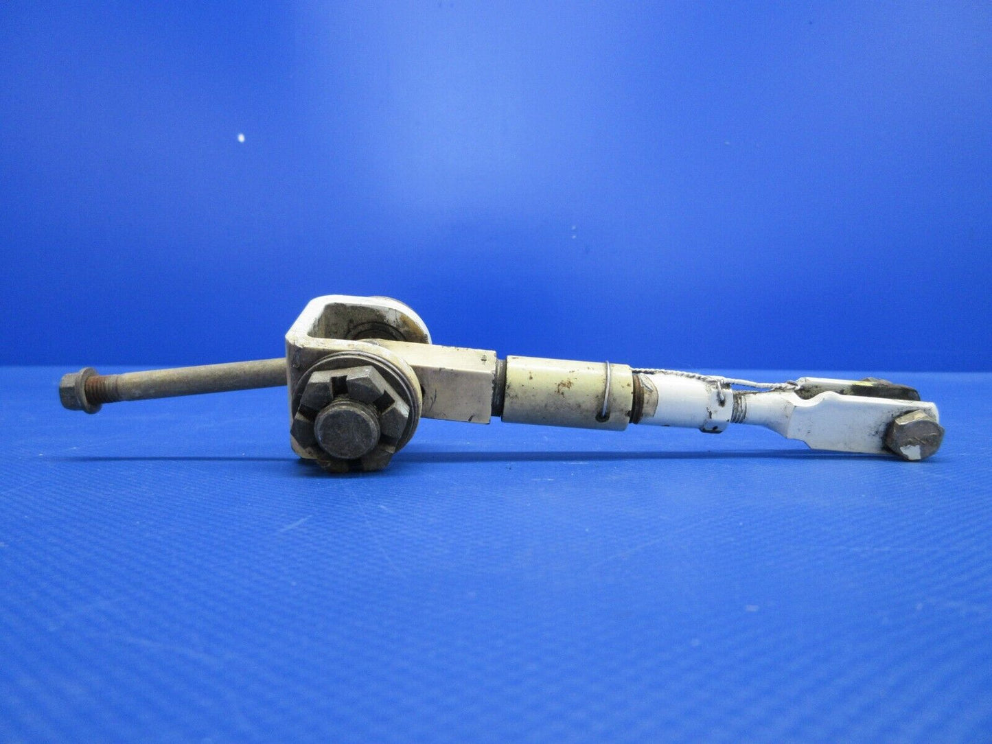 Beech King Air 200 Main Gear Door Link Assembly P/N 101-810126-1 (0324-1005)