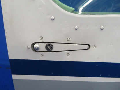 1980 Beech 58 Baron Cabin Door Assy w/ Key P/N 36-420010-13 Green Tint (0422-02)