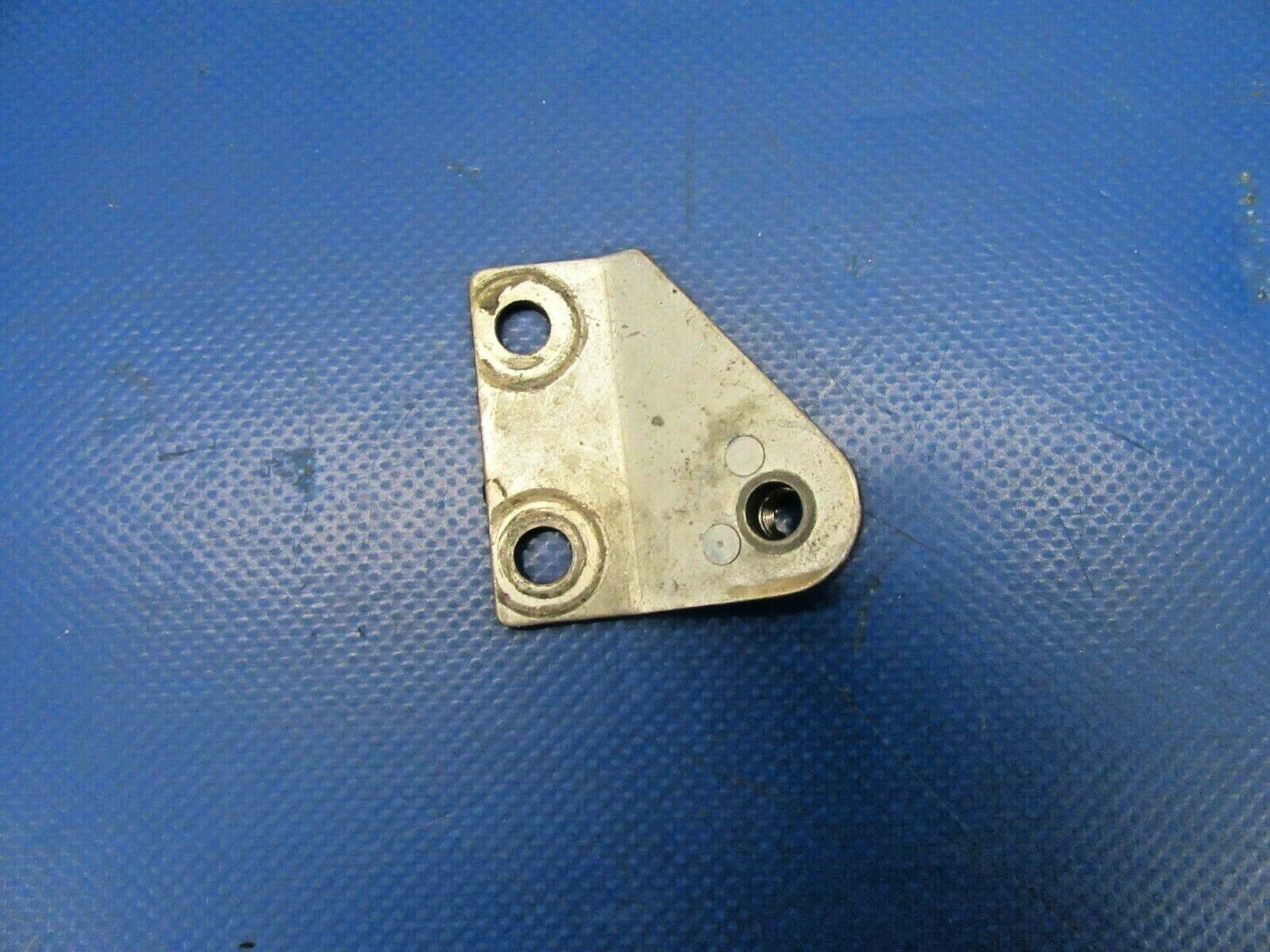 Cessna P210N / 210 Seat Belt Fitting LH OTBD 2011028-7 (0919-314)