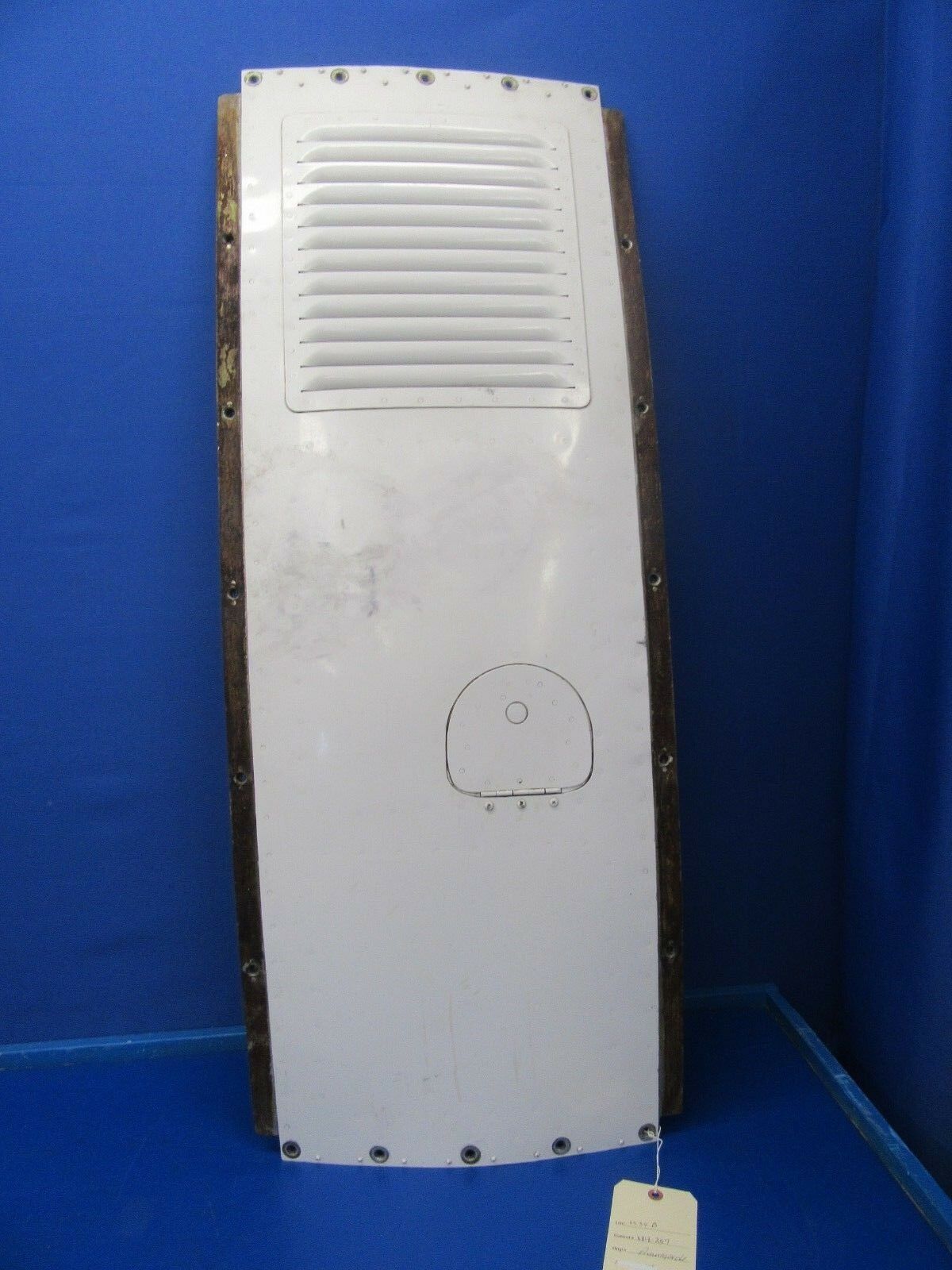 Piper Seneca II Top Center Cowl P/N 37207-101, 67995-002 (0818-257)