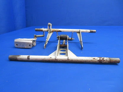 Piper PA-34-200T Seneca II Tube Nose Gear Door Actuation P/N 95771-00 (0223-822)