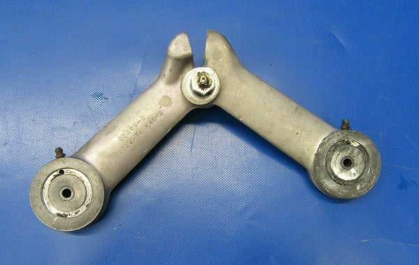 Piper PA28 Cherokee "Old Style" Torque 65691-00 Link Casting 63306-2 (0219-316)