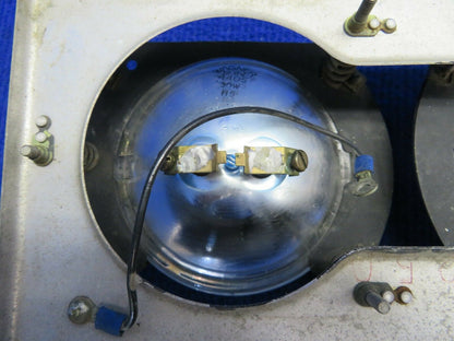 Cessna 210 Dual Landing Light Assy w Bulbs (0322-480)