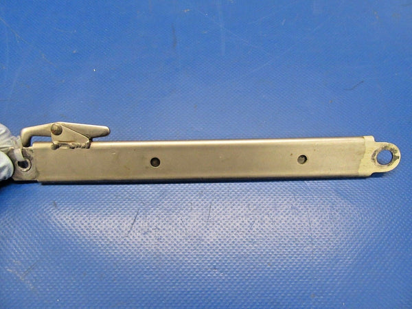 Cessna 310R Nose Baggage Door Prop Rod Stop Assy 5211185-1 (0918-135)