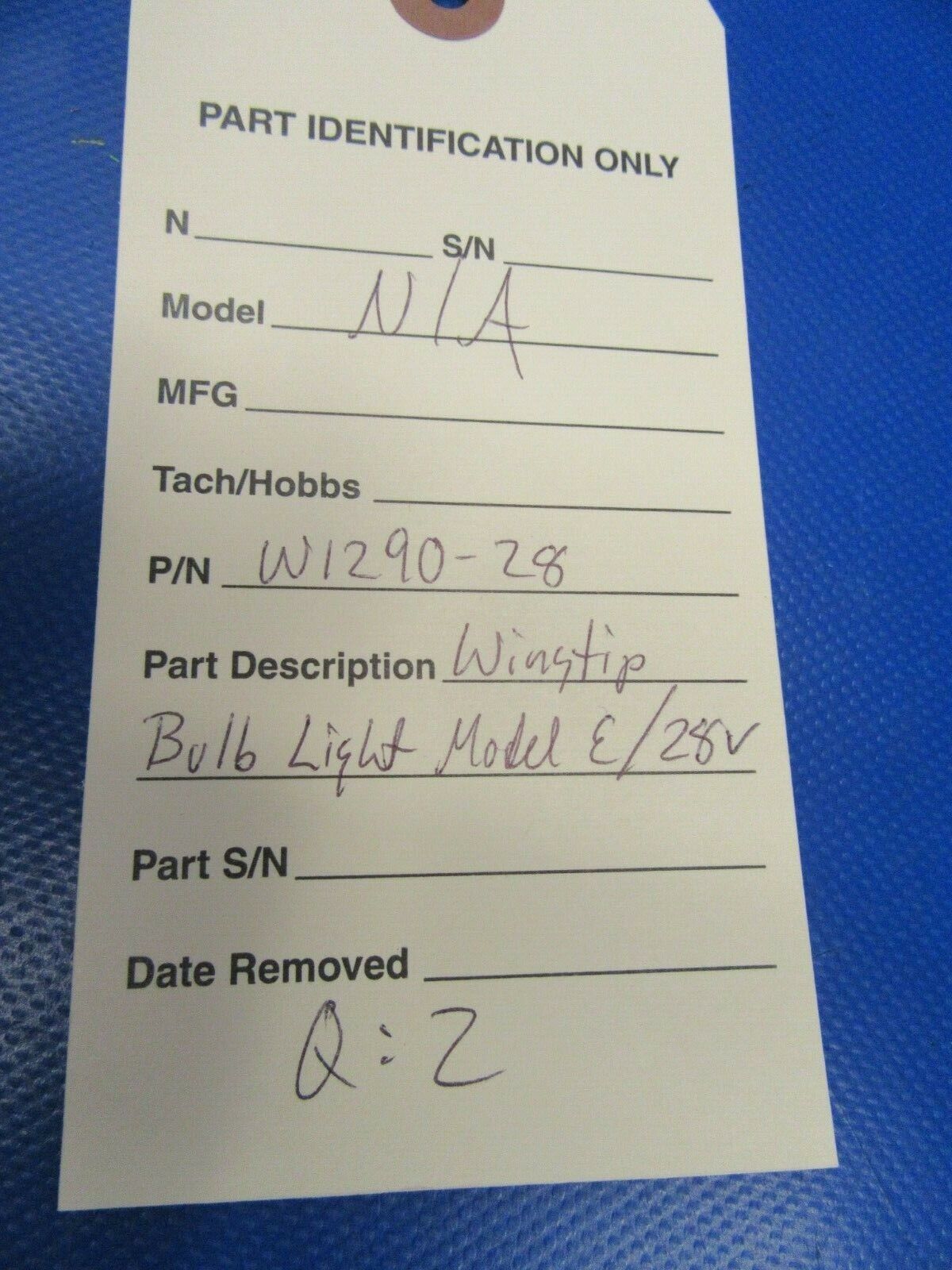 Whelen Wingtip Lightbulb Model E 28V P/N W1290-28 NOS (0120-257)
