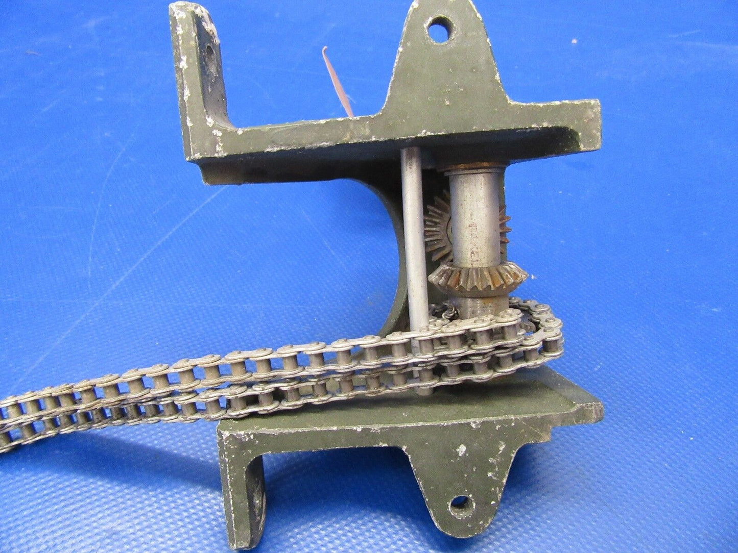 Cessna 310 Bracket Assy LG Manual Extension P/N 0843400-48 (0617-60)