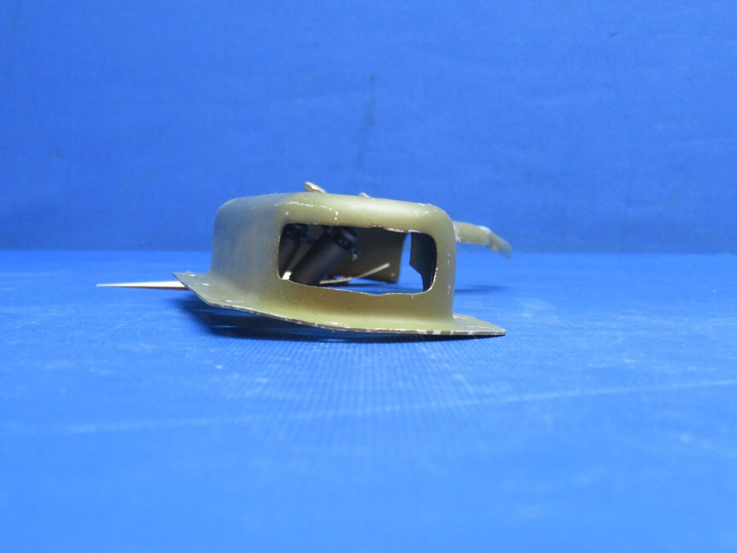 Cessna 210 Gaud Elevator Trim Chain P/N 1261633-4 (0124-1068)