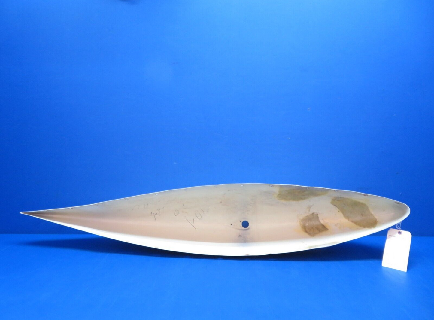 Piper PA-28-140 RH Wing Tip Assy P/N 62090-01 (1123-170)