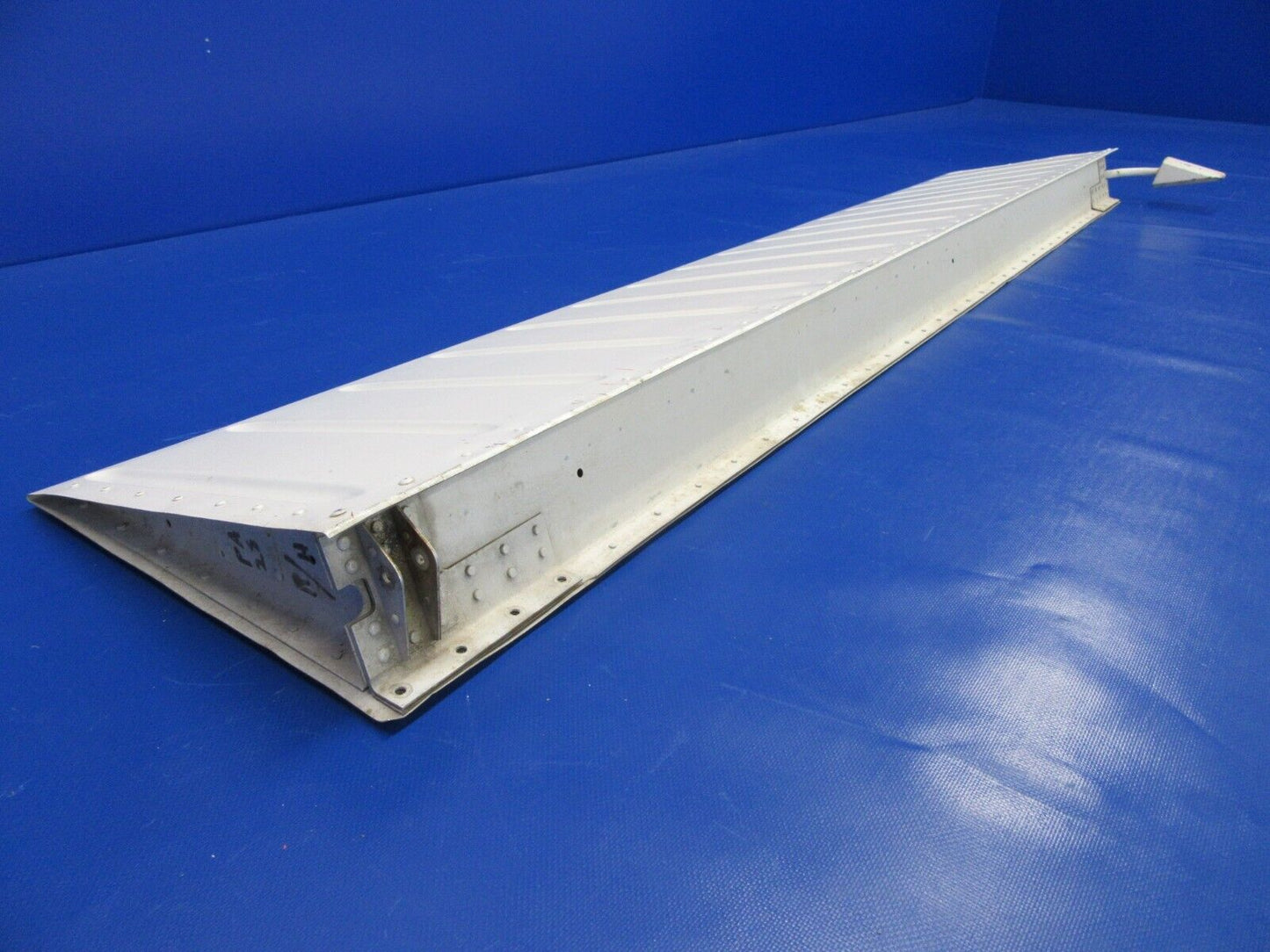 PA-28 RH Aileron P/N 68129-03, 68129-003 (0723-08)