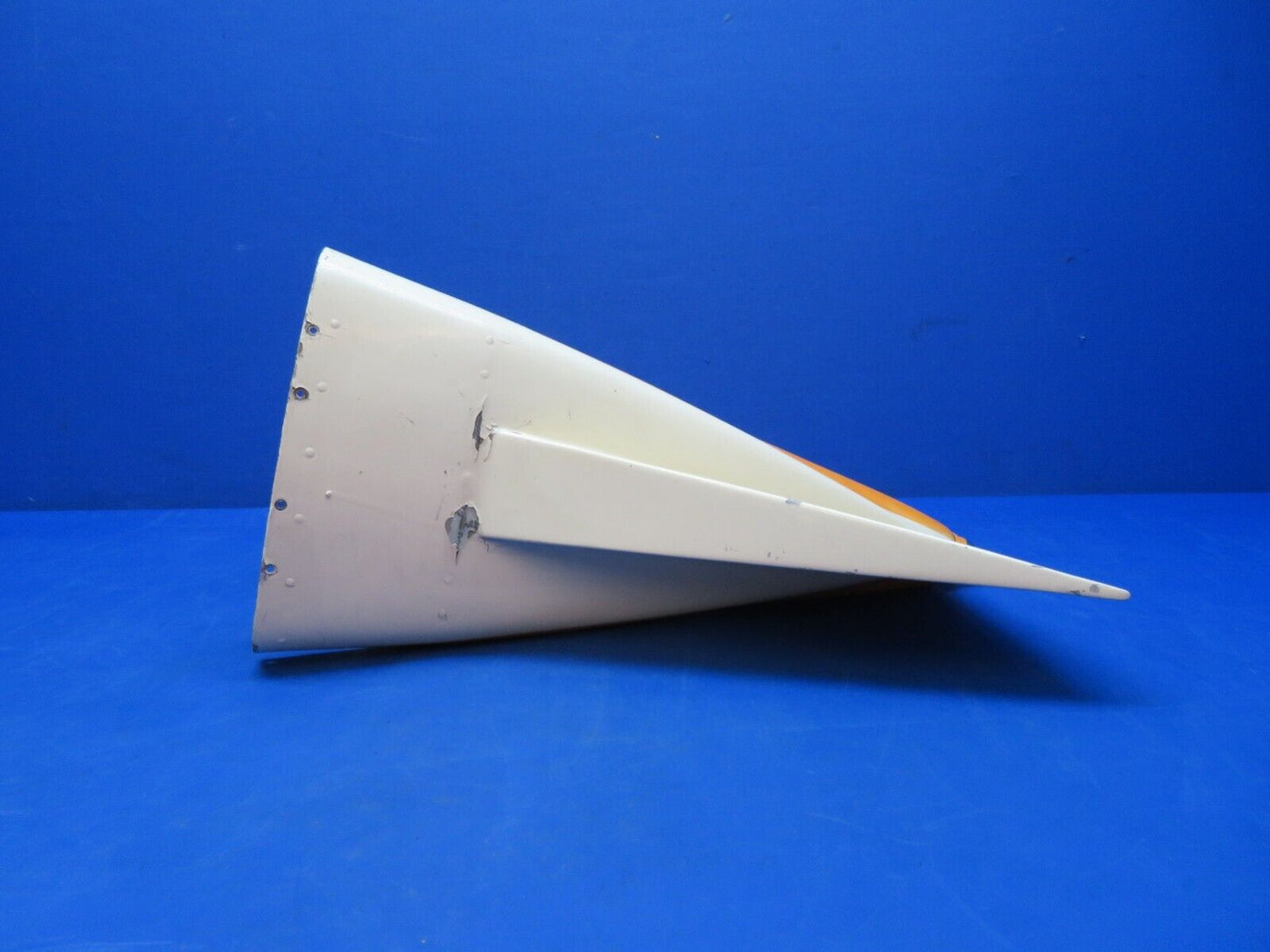 Early Cessna 310 / 310B Tailcone Stinger Assy P/N 0814100-72 (1123-464)