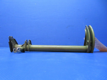 Early Cessna 310 / 310B LH Main Gear Torque Tube Assy P/N 0843510-15 (1223-224)
