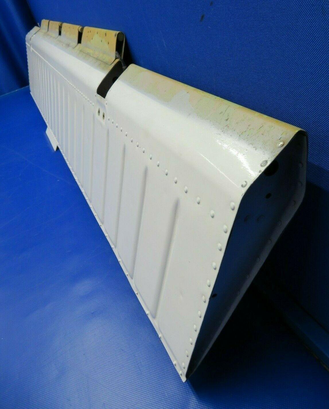 Beech Baron 95-A55 Aileron Aluminum RH 33-130000-44 (0520-05)