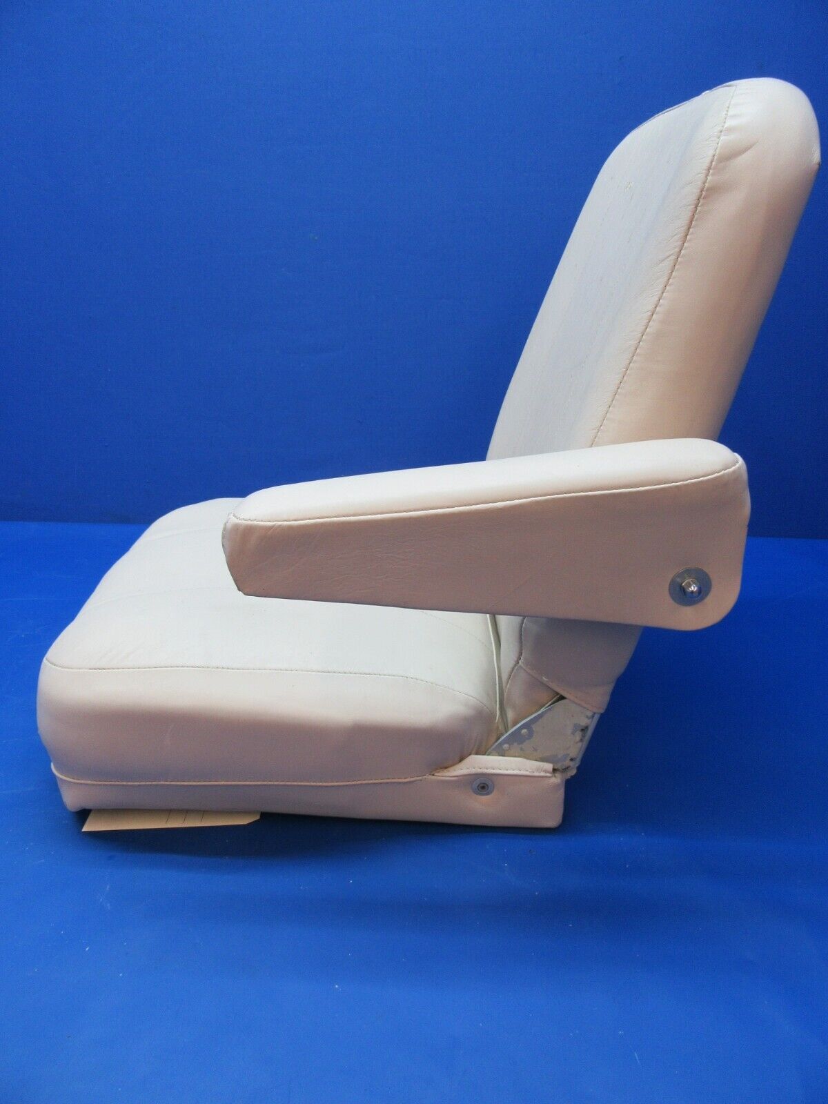 Cessna 401 Co-Pilot's Seat P/N 5014047-4 (0523-10)