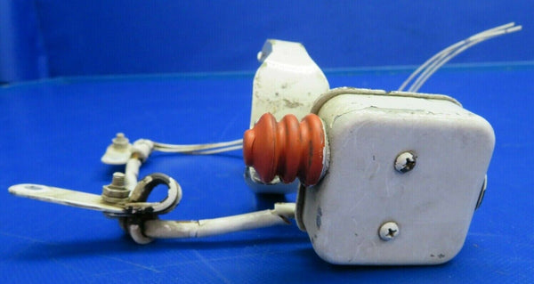 Beech Baron Landing Gear Safety Switch & Clamp P/N 95-361015-601 (0520-437)