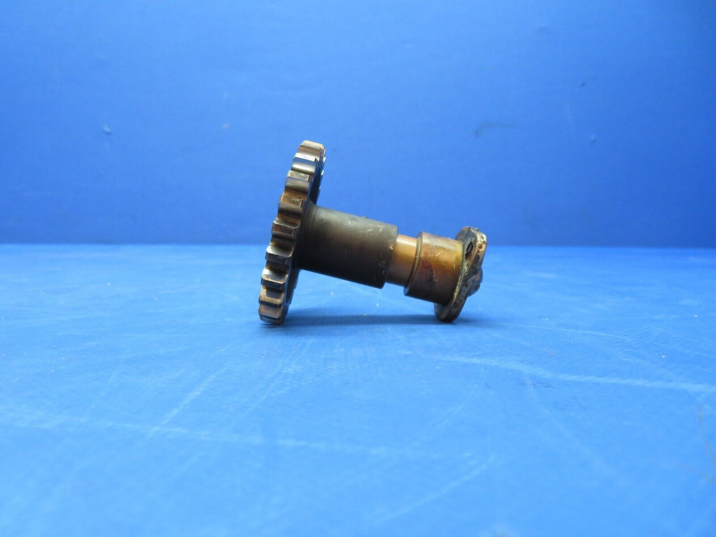 Continental E225-8 Accessory Drive Idler Gear & Shaft P/N 352014 (0723-688)